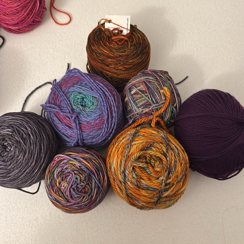 Yarn Collection Rios Merino Wool And More. Lot of Assorted Colors - Picture 6 of 6